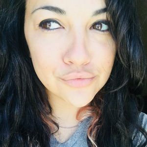 Meet your Posher, Destyni